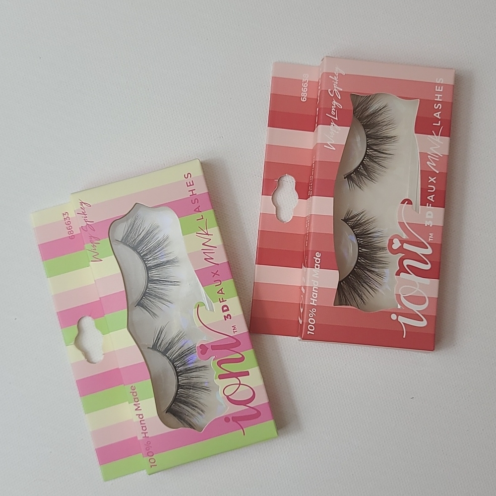 Wispy long spikey lashes